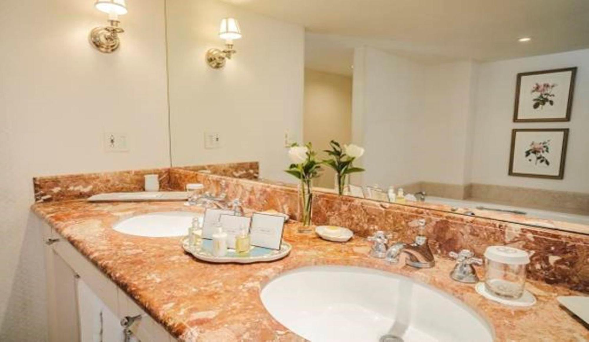 Hotel Inn, An Official Colonial 5*