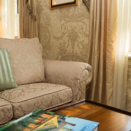 Williamsburg Inn, An Official Colonial Williamsburg Hotel Extérieur photo